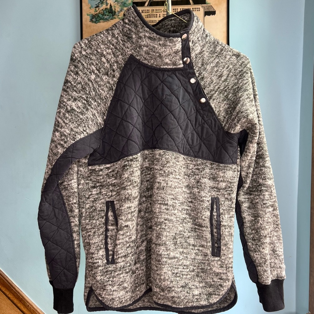 Abercrombie & Fitch Navy and Gray Label Crewneck